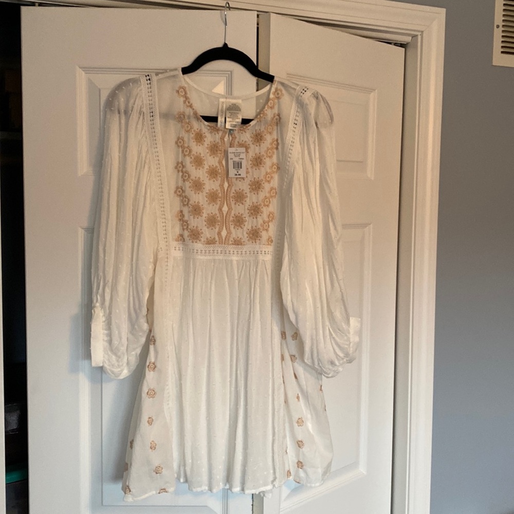Woman’s Pretty Soft Blouse